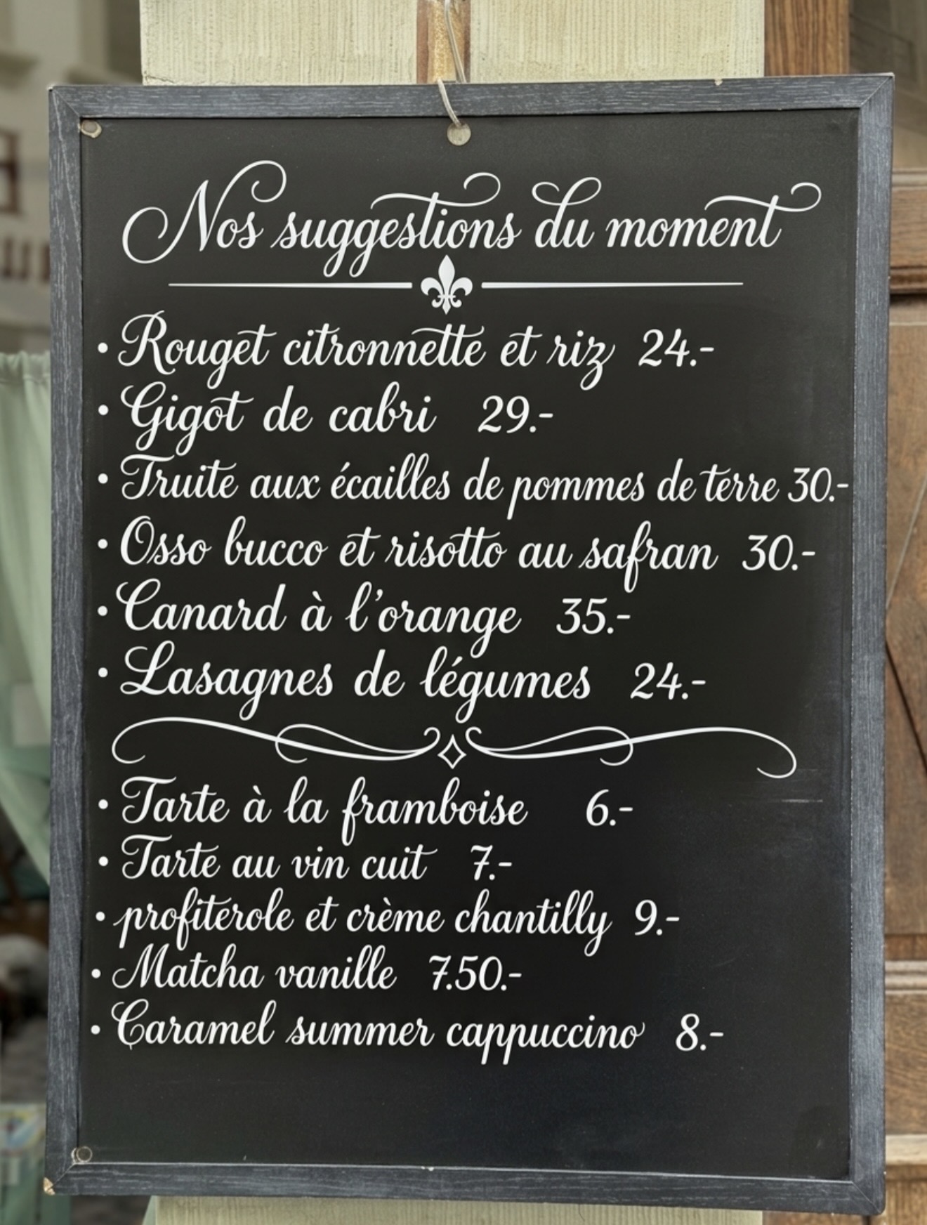 Ardoise des plats au Café du Marché