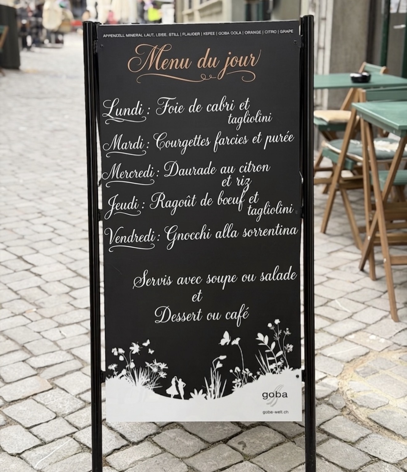 Ardoise des menus du jour au Café du Marché